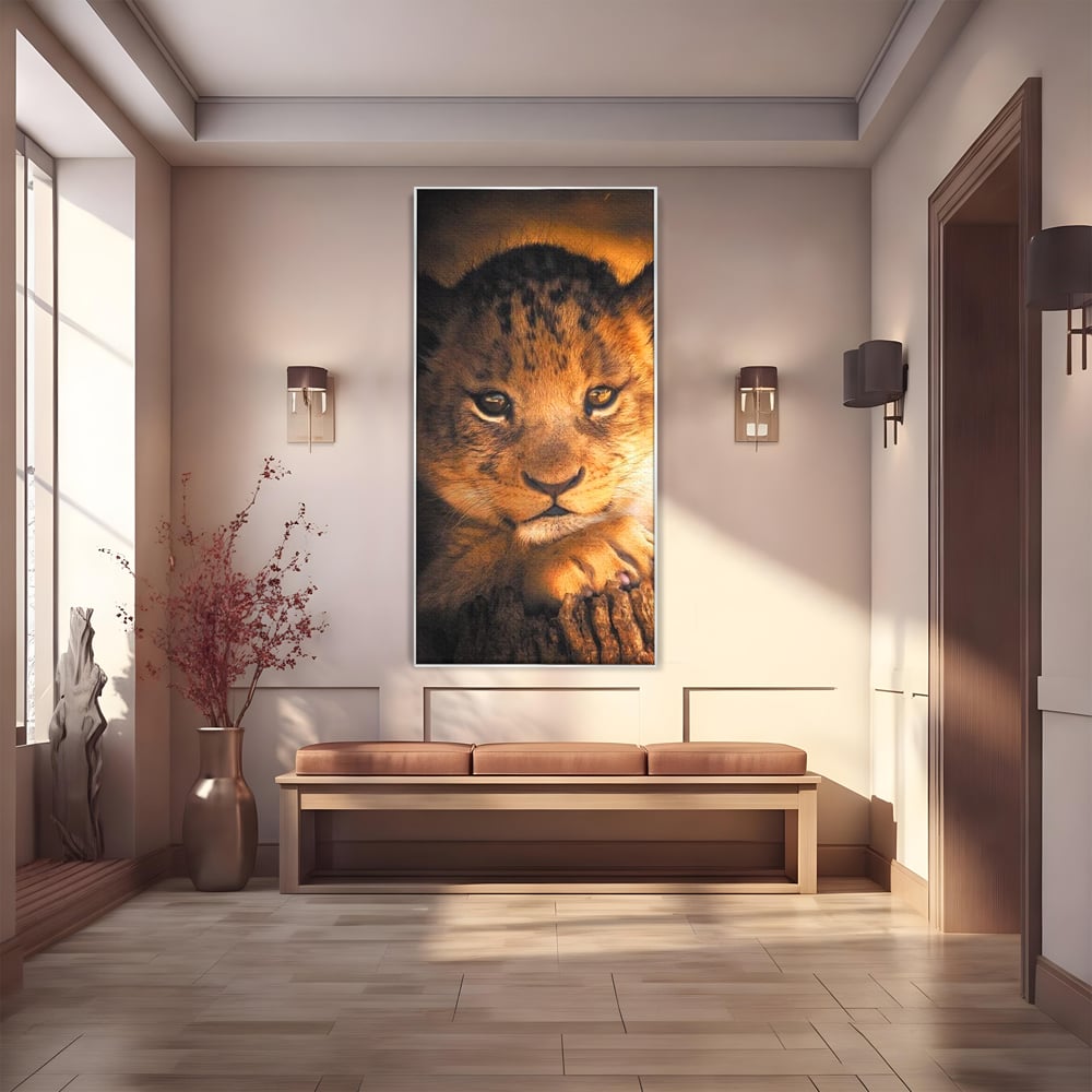 Tablou canvas cu tablou canvas cu portret de pui de leu, in rama de aluminiu argintiu
